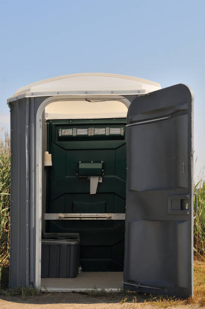 Best Portable toilet rental cost  in Carlisle, IA